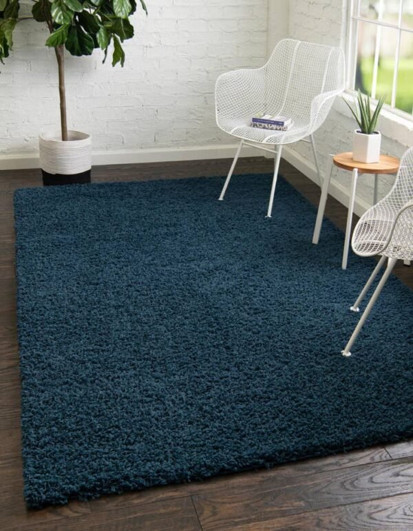 Detail image of  4' x 6' Solid Shag Rug