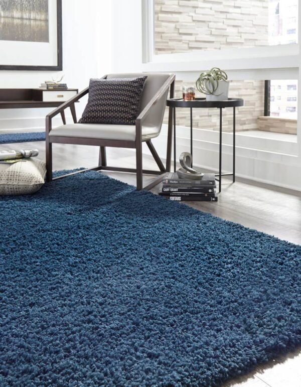 Detail image of  4' x 6' Solid Shag Rug