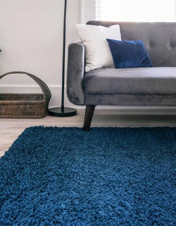 Detail image of  4' x 6' Solid Shag Rug