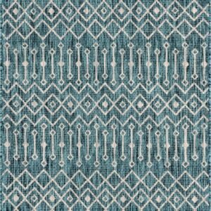 Primary image of  4' x 6' Lattice Indoor / Outdoor Rug
