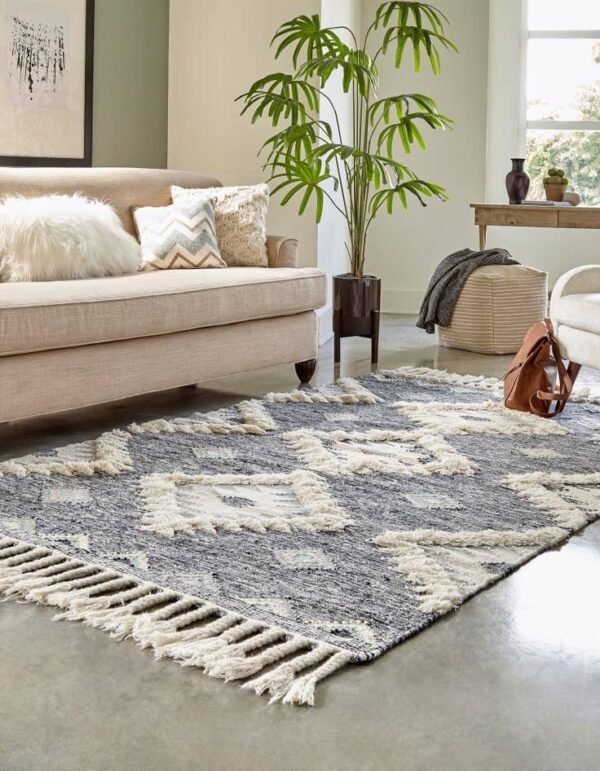 Detail image of  9' x 12' 2  Hand Woven Arizona Wool Rug