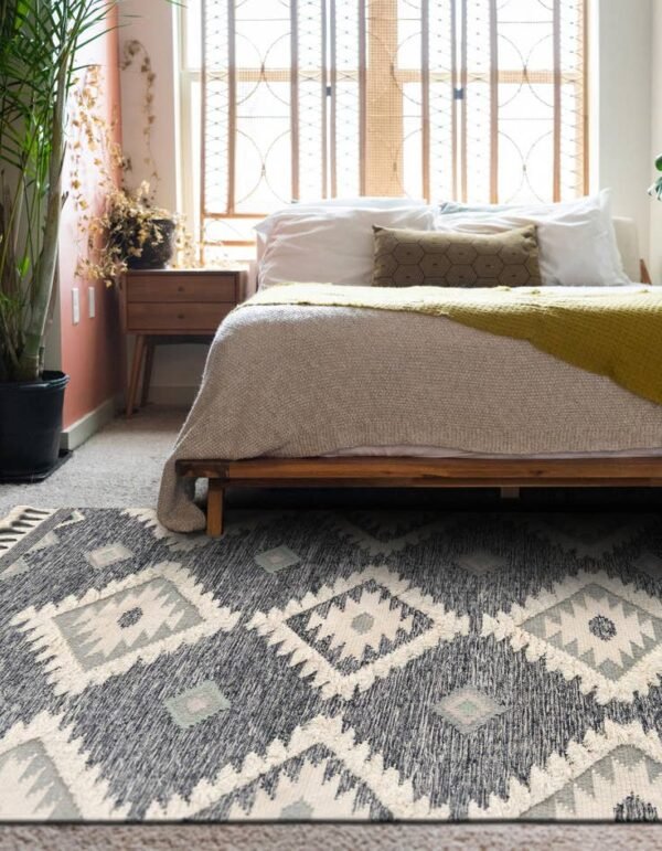 Detail image of  9' x 12' 2  Hand Woven Arizona Wool Rug