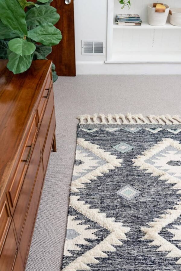 Detail image of  9' x 12' 2  Hand Woven Arizona Wool Rug