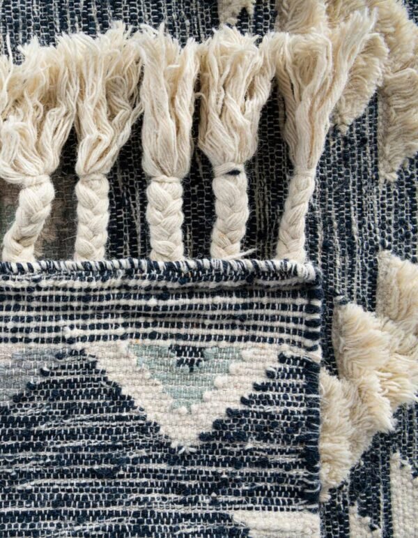 Detail image of  9' x 12' 2  Hand Woven Arizona Wool Rug
