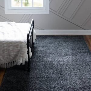 Detail image of  7' x 10' Soft Solid Shag Rug