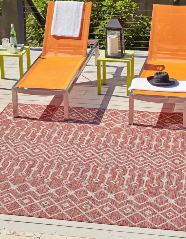 Detail image of  5' 3 x 5' 3 Lattice Indoor / Outdoor Square Rug