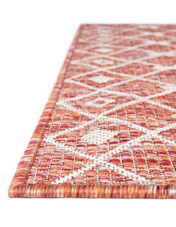 Detail image of  5' 3 x 5' 3 Lattice Indoor / Outdoor Square Rug