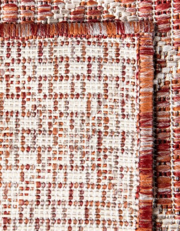 Detail image of  5' 3 x 5' 3 Lattice Indoor / Outdoor Square Rug
