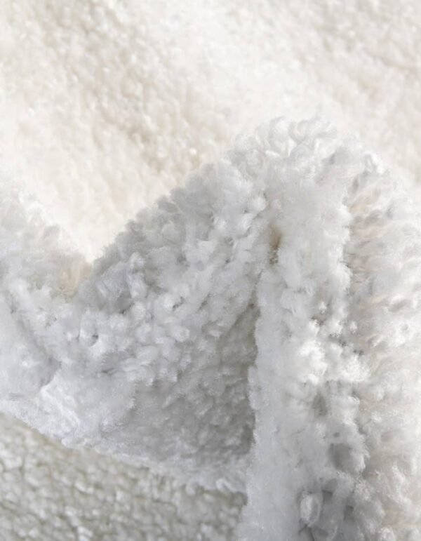 Detail image of  3' 3 x 3' 3 Solid Frieze Round Rug
