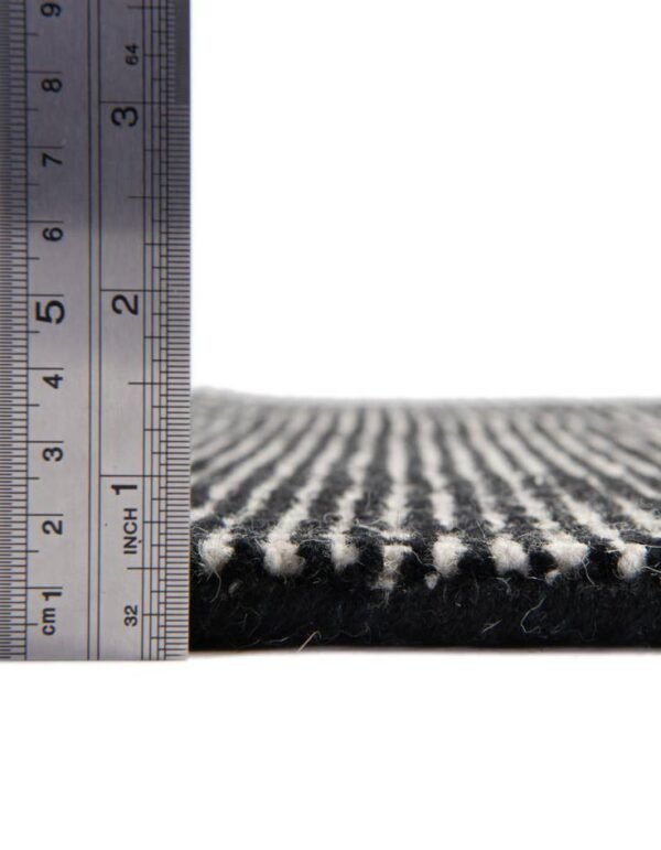 Detail image of  6' 1 x 9'  Hand Woven Jill Zarin English Manor Farmhouse Wool Rug