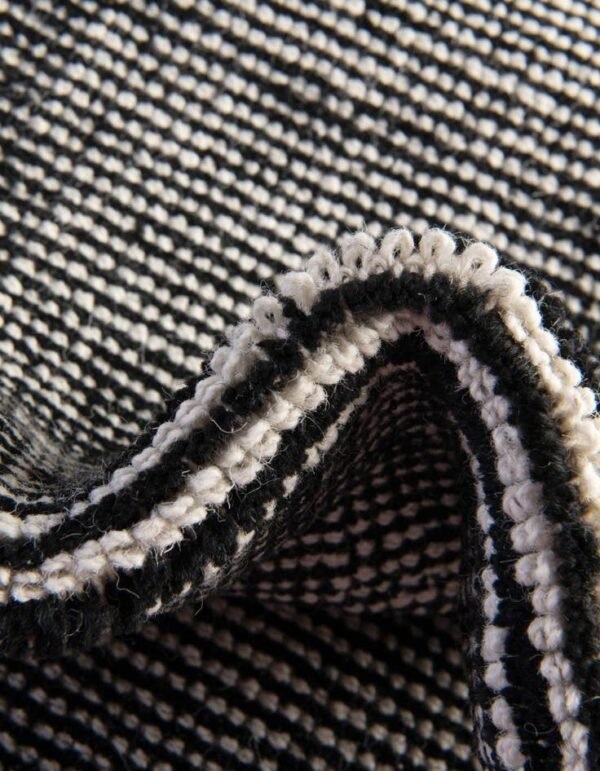 Detail image of  6' 1 x 9'  Hand Woven Jill Zarin English Manor Farmhouse Wool Rug