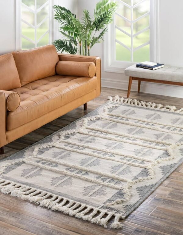 Detail image of  9' x 12'  Hand Woven Arizona Wool Rug