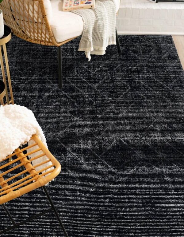 Detail image of  2' x 3' 1 WoolCraft Geometric Rug