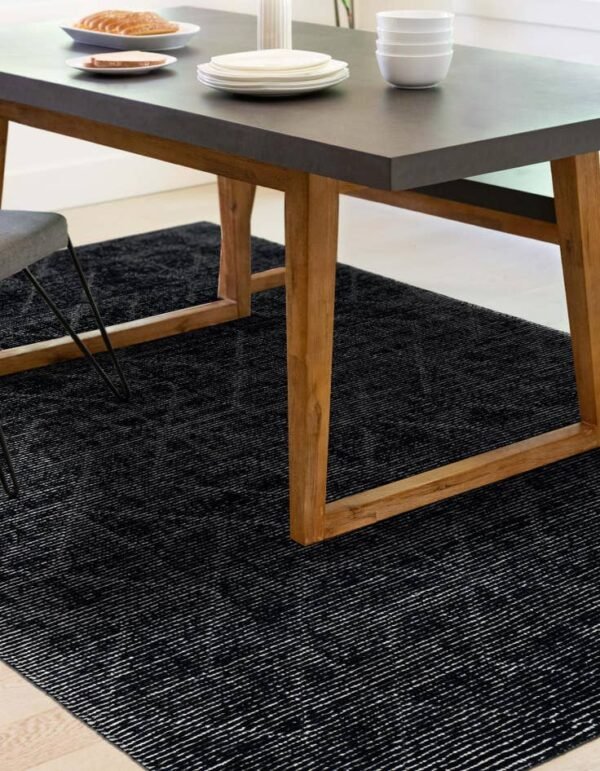 Detail image of  2' x 3' 1 WoolCraft Geometric Rug