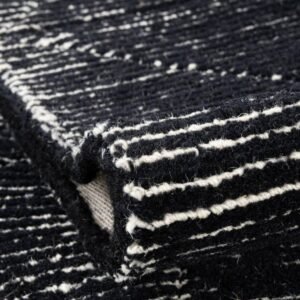 Detail image of  2' x 3' 1 WoolCraft Geometric Rug