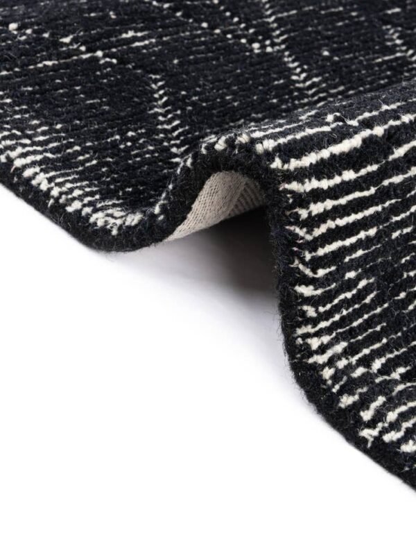 Detail image of  2' x 3' 1 WoolCraft Geometric Rug