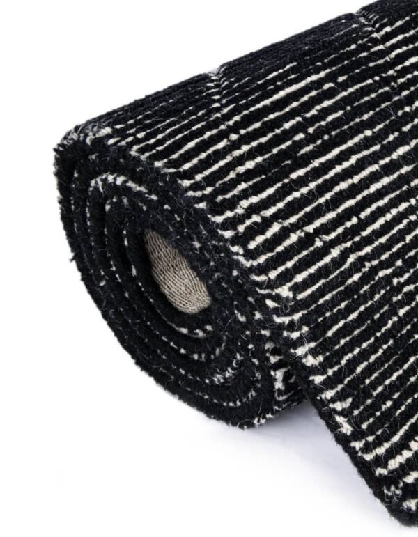 Detail image of  2' x 3' 1 WoolCraft Geometric Rug