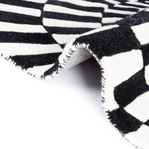 Detail image of  4' 1 x 6' 1 Vortex Wool Rug