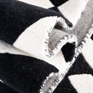 Detail image of  4' 1 x 6' 1 Vortex Wool Rug