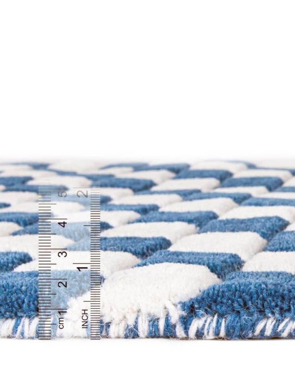 Detail image of  7' 10 x 7' 10 Hand Tufted Wool Square Rug