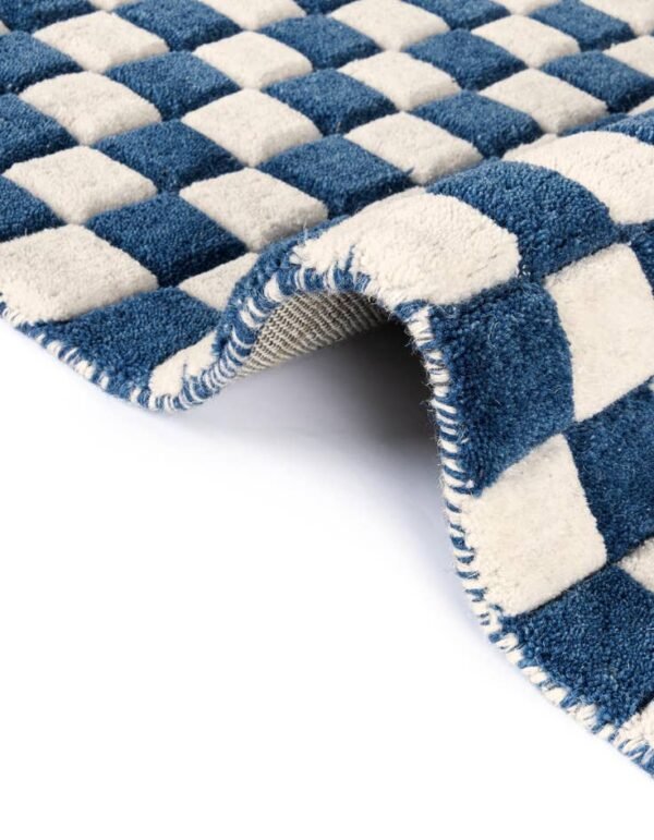Detail image of  7' 10 x 7' 10 Hand Tufted Wool Square Rug