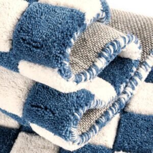 Detail image of  7' 10 x 7' 10 Hand Tufted Wool Square Rug